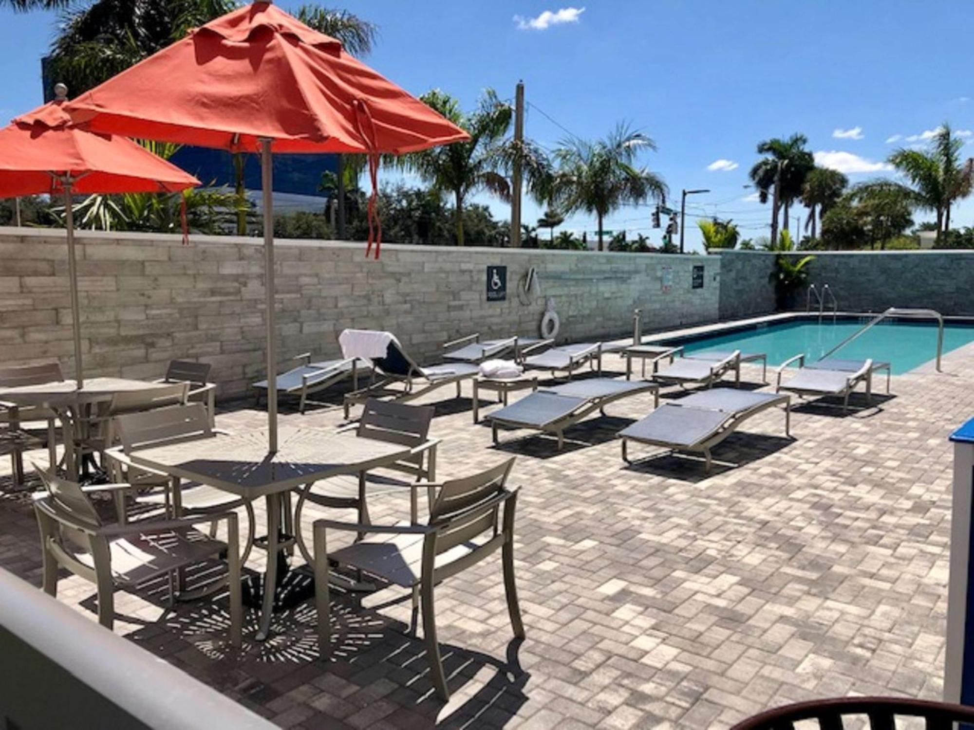 Hilton Garden Inn West Palm Beach I95 Outlets Extérieur photo